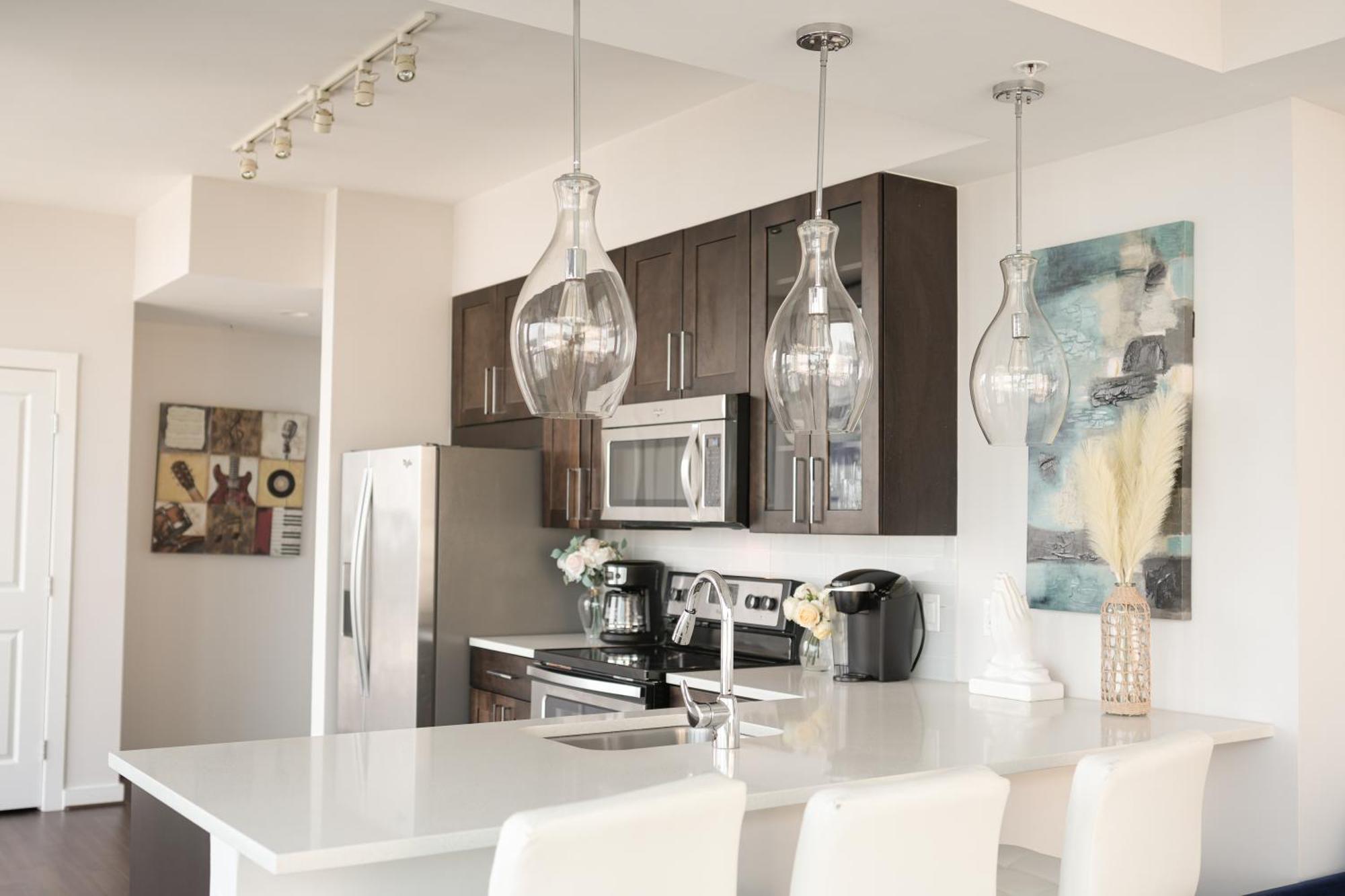 Luxury Boutique Condo In North Атланта Екстериор снимка